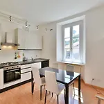 Volta By Quokka 360 - Minimal Flat In Lägenhet Cernobbio